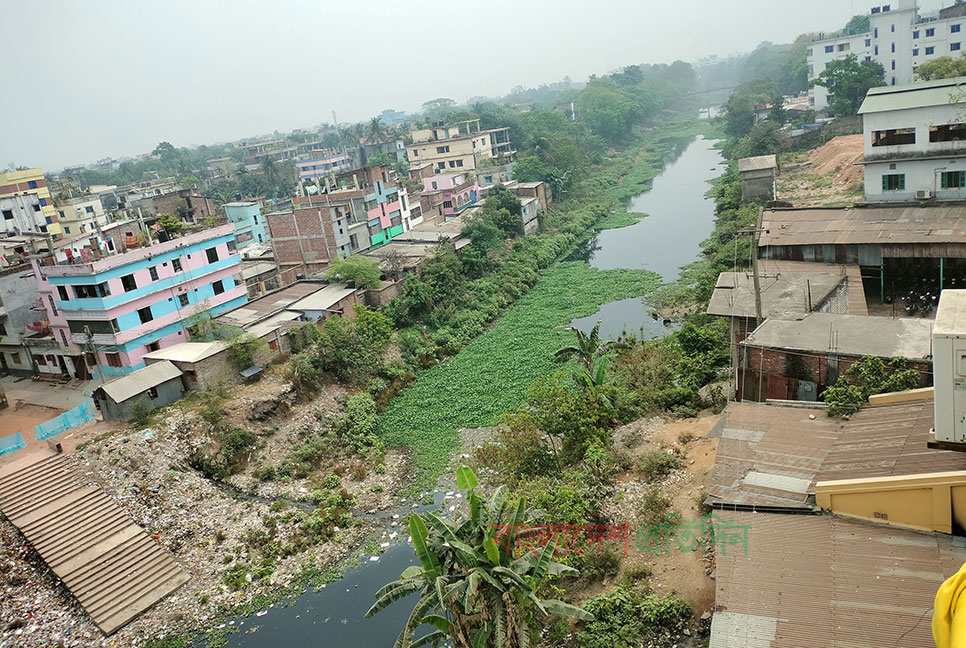 থামছে না করতোয়ার কান্না