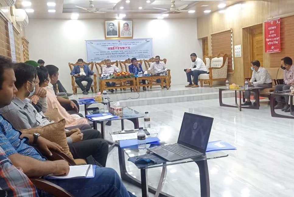 নীলফামারীতে তামাক নিয়ন্ত্রণ আইন বাস্তবায়নে প্রশিক্ষণ
