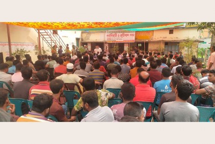 
খুলনায় ট্যাংকলরি শ্রমিকদের অনির্দিষ্টকালের কর্মবিরতি অব্যাহত
