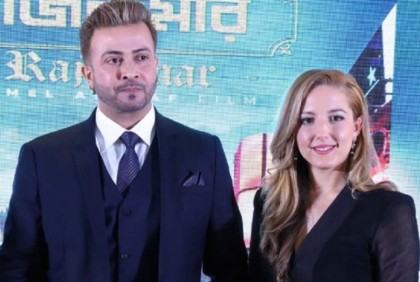 ‘রাজকুমার’ শাকিবের নায়িকা হচ্ছেন যুক্তরাষ্ট্রের কোর্টনি