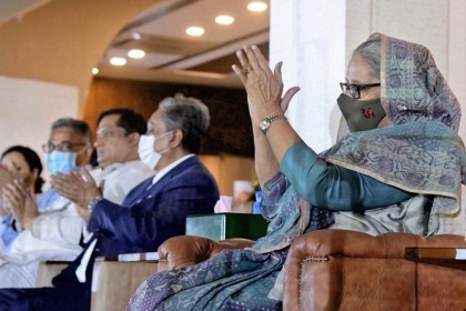 এ আর রহমানের কনসার্টে প্রধানমন্ত্রী

