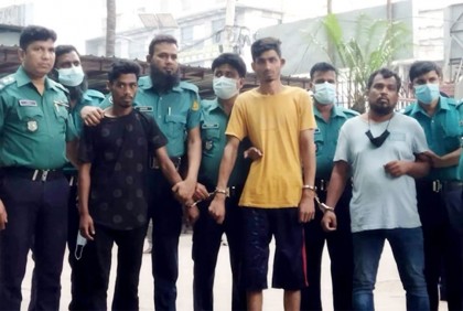 এসি মেরামতের নামে লুটপাট, বাধা দেওয়ায় কুপিয়ে হত্যা
