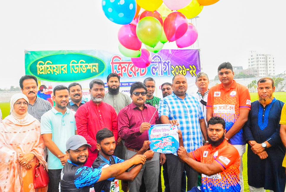 বগুড়ায় প্রিমিয়ার ডিভিশন ক্রিকেট লিগের উদ্বোধন