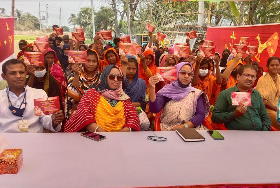 সাতক্ষীরায় ‘বাল্য বিবাহকে লাল কার্ড’ শীর্ষক ক্যাম্পেইন