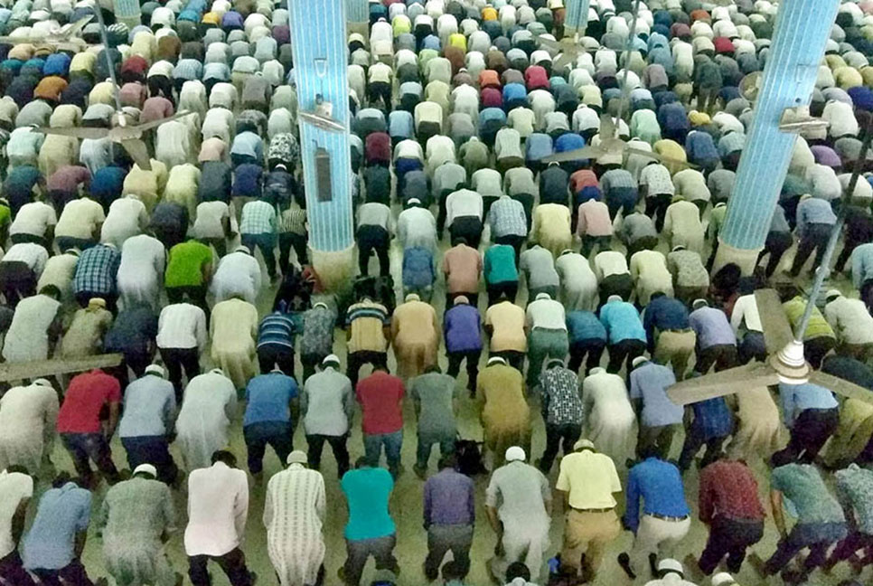 দেশের সব মসজিদে একই পদ্ধতিতে খতম তারাবি পড়ার আহ্বান

