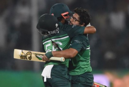 রোমাঞ্চকর লড়াইয়ে পাকিস্তানের দুর্দান্ত জয়