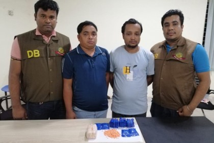 চট্টগ্রামে ইয়াবাসহ দোকানের মালিক-কর্মচারী গ্রেফতার