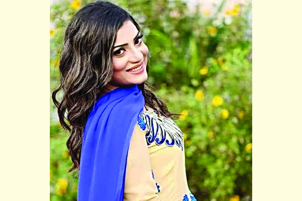 গান নিয়ে ফিরছেন সাবরিনা