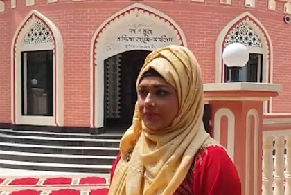 মায়ের নামে মসজিদ নির্মাণ করেছেন রোজিনা