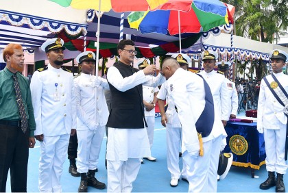 কঠিন সময়েও নাবিকদের মনোবল শক্ত ছিল : নৌ প্রতিমন্ত্রী