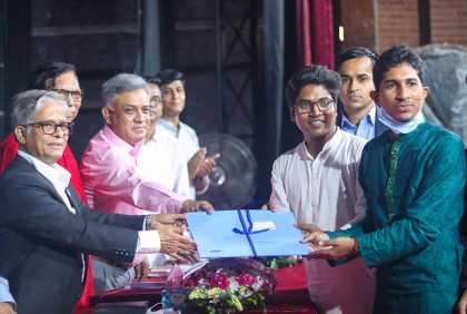 গণতান্ত্রিক মূল্যবোধের মূলনীতি অনুসরণে এগিয়ে যাচ্ছে ডুজা : ঢাবি ভিসি