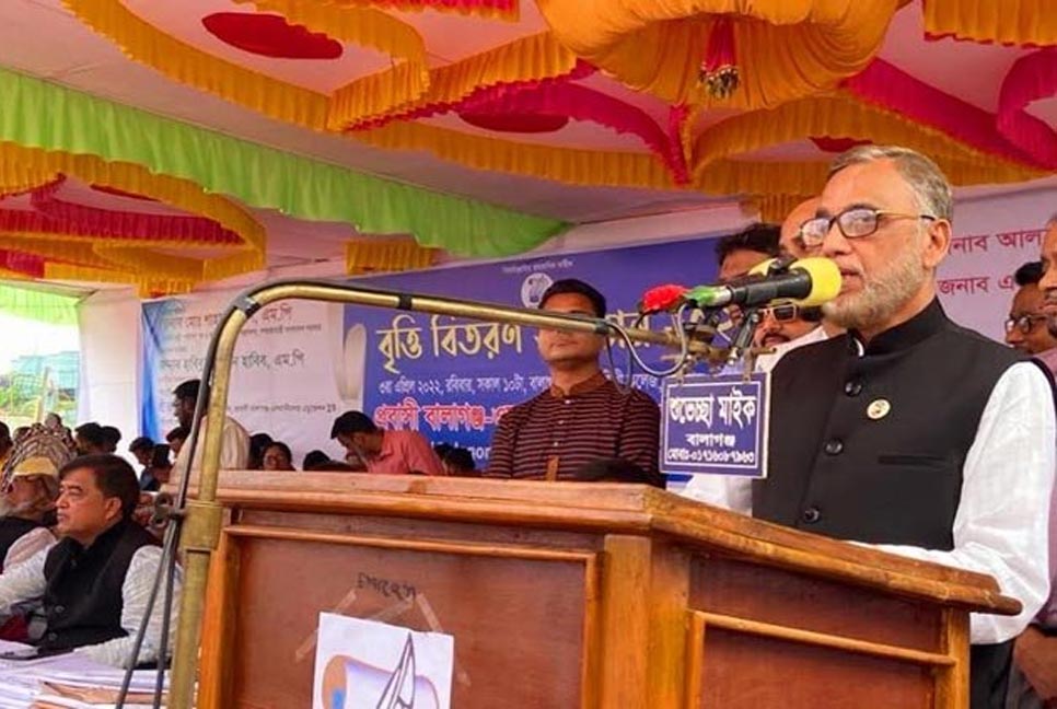 দেশের সমৃদ্ধি ও উন্নয়নে প্রবাসীদের অবদান প্রশংসনীয় : পরিবেশমন্ত্রী