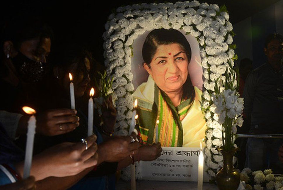 অস্কার-গ্রামিতে হয়নি লতা মঙ্গেশকর স্মরণ, ক্ষুব্ধ ভারতীয়রা