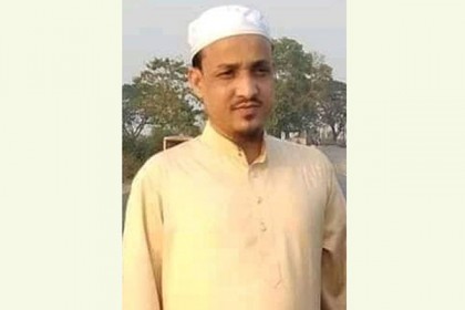 সংঘর্ষ থামাতে গিয়ে প্রাণ গেল কুরআনে হাফেজের 