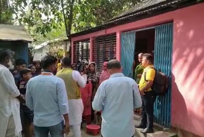 প্রেমে ব্যর্থ হয়ে প্রেমিকাকে ছুরিকাঘাত, প্রেমিকের বিষপান