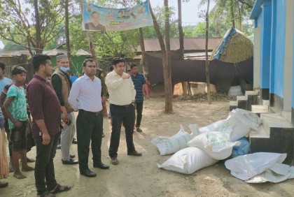 খোলা বাজারের চাল পরিত্যক্ত টয়লেট থেকে উদ্ধার