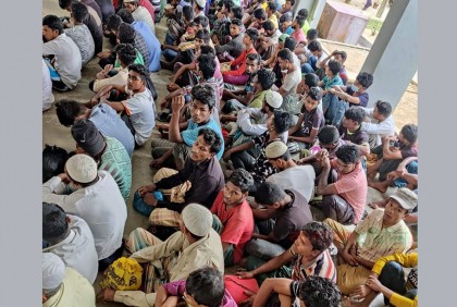 উখিয়ায় ১৩৬ রোহিঙ্গাকে আটক করে ট্রানজিট ক্যাম্পে স্থানান্তর