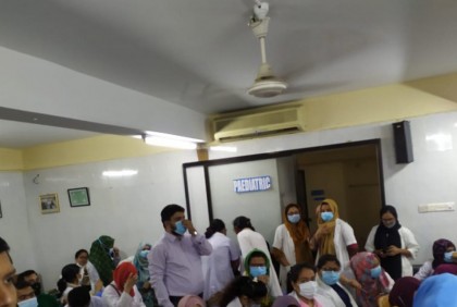 চিকিৎসক-স্বাস্থ্যকর্মীদের কর্মবিরতিতে দুর্ভোগে রোগীরা

