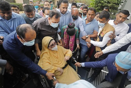 স্বাস্থ্য পরীক্ষা শেষে ফিরোজায় ফিরলেন খালেদা 

