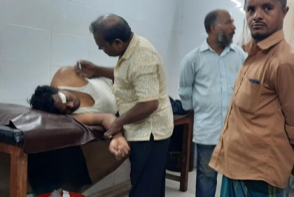 কোম্পানীগঞ্জে সন্ত্রাসী হামলায় ভূমি অফিসের কর্মকর্তাসহ আহত ৩