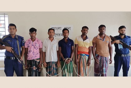 মোংলায় যুবলীগ নেতাকে হত্যা মামলায় গ্রেফতার ৫