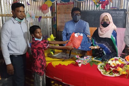 সোনাতলায় উপানুষ্ঠানিক শিক্ষা কার্যক্রম পরিদর্শন 