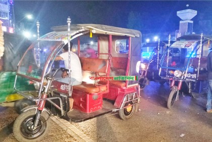 বগুড়ায় প্রতিদিন ১৪ ঘণ্টা বন্ধ থাকবে অটোরিকশা-ইজিবাইক

