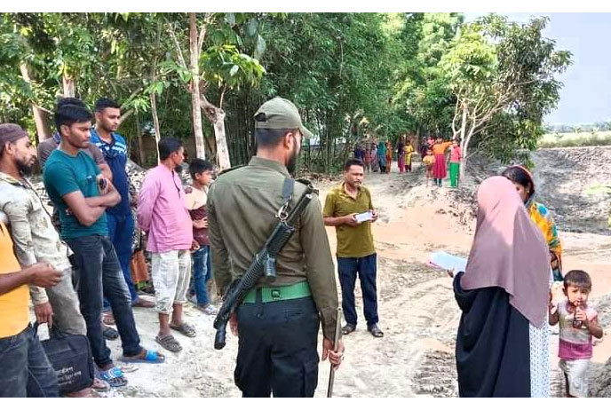 ফরিদপুরে ফসলি জমি থেকে মাটি কাটার দায়ে ২ জনের কারাদণ্ড