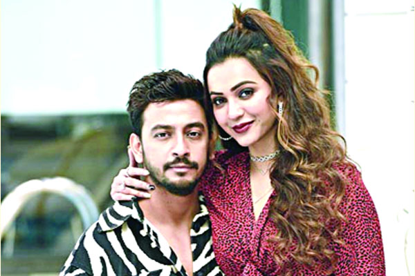 জুটি বাঁধলেন বনি-কৌশানি