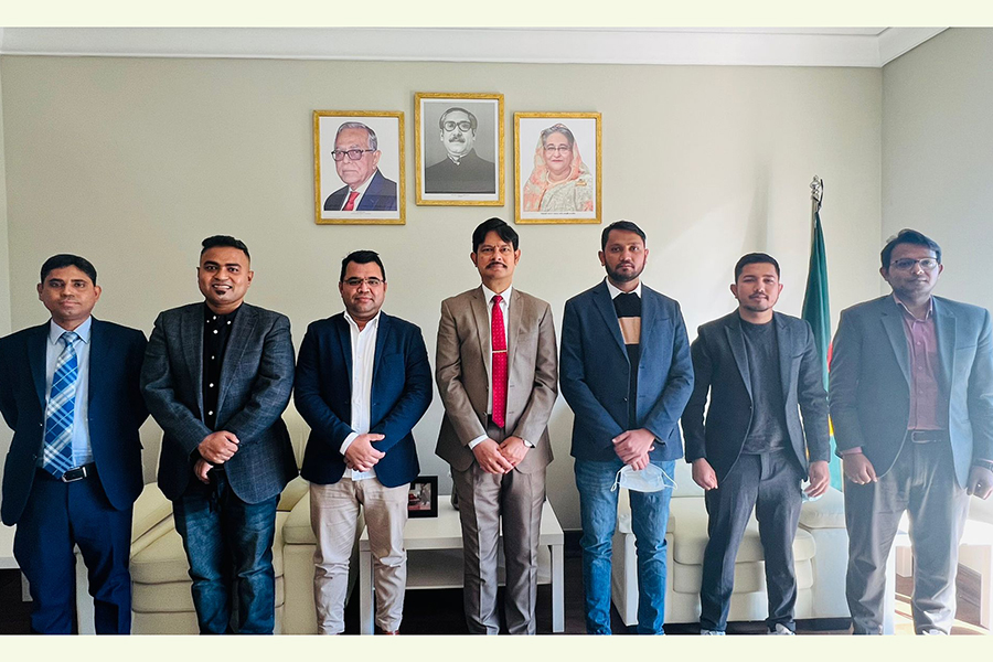 রাষ্ট্রদূতের সঙ্গে পর্তুগাল বাংলা প্রেস ক্লাবের সদস্যদের মতবিনিময় 