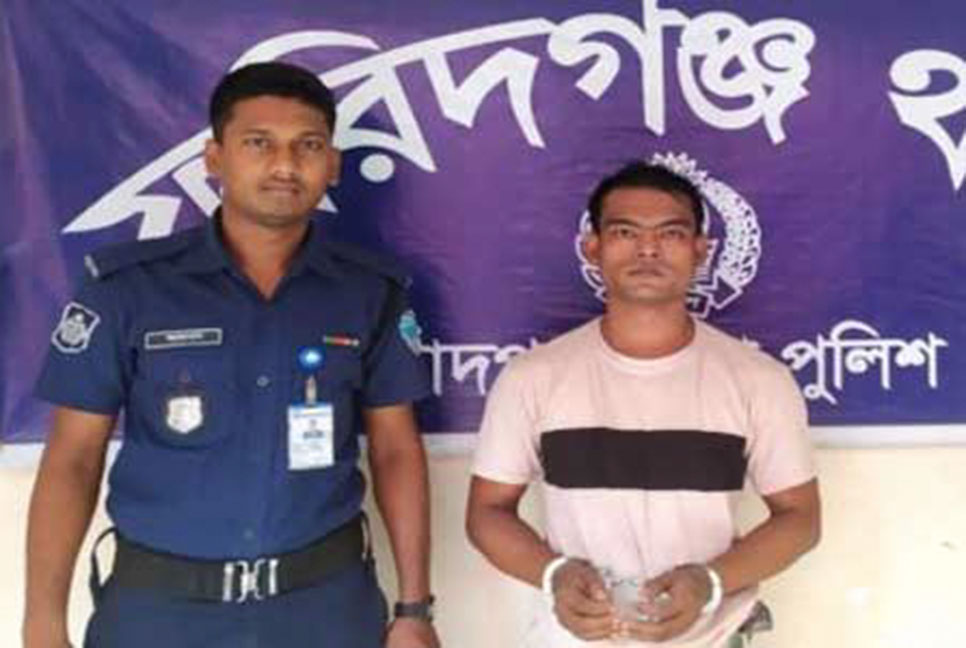 চাঁদপুরে ১৪ মামলার আসামি ইয়াবাসহ আটক