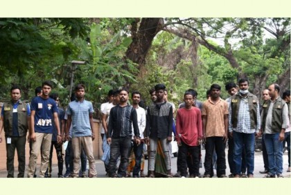 রাজধানীতে দেশীয় অস্ত্রসহ ছিনতাই চক্রের ২৭ সদস্য গ্রেফতার