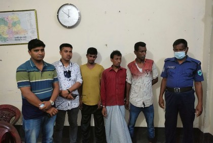 বগুড়ায় ৪২০ পিস ইয়াবাসহ ৩ মাদক ব্যবসায়ী গ্রেফতার