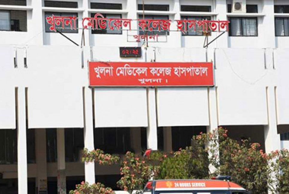 মায়ের লাশ আটকে রেখে দুই ছেলেকে পুলিশে দিলেন ইন্টার্ন চিকিৎসকরা