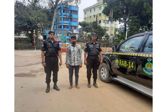 ভৈরবে ফেনসিডিল ও গাঁজাসহ দুজন গ্রেফতার