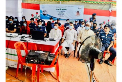 ভালুকা মডেল থানায় সার্ভিস ডেস্কের উদ্বোধন