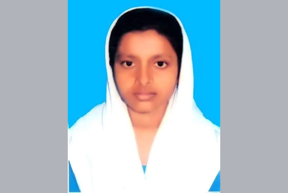 দিনমজুরের মেয়ের মেডিকেলে সুযোগ হলেও অনিশ্চয়তা 