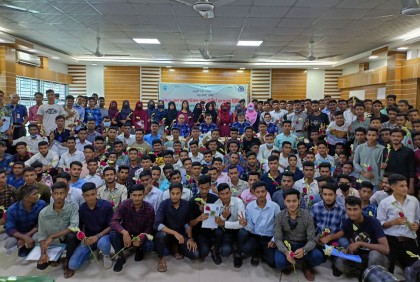 কুমিল্লায় ১২০ টাকায় পুলিশে চাকরি পেলেন ১৫০ জন 