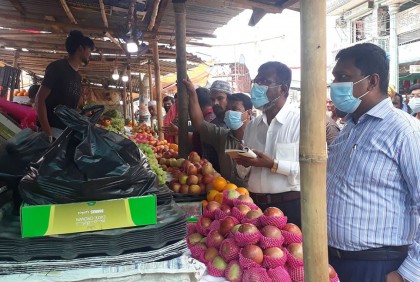 আখাউড়ায় তিন তরমুজ বিক্রেতাকে জরিমানা