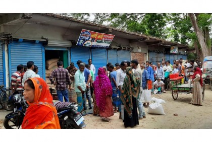 আদমদীঘিতে ১০ টাকা কেজির চাল 
বিতরণে অনিয়মের অভিযোগ