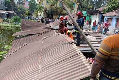 ব্রাহ্মণবাড়িয়ায় স্কুলের টিনের ঘর ধসে ৭ শিক্ষার্থী আহত
