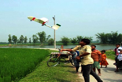 ড্রোন বিমান তৈরি করা সেই সবুজের দায়িত্ব নিলেন এমপি কন্যা