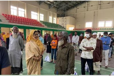 নাটোরে দুই শতাধিক অসহায় পরিবারে ঈদ সামগ্রী বিতরণ