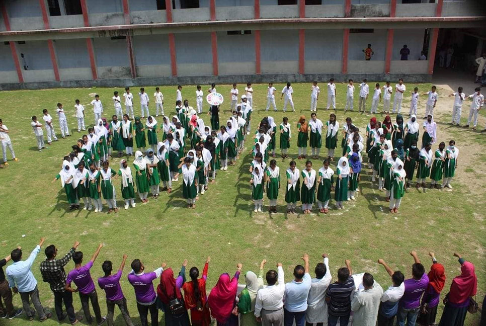 মাদক বিরোধী শপথ নিলেন স্কুল শিক্ষার্থীরা