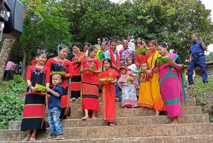 বৈসু উৎসবে রঙিন লালমাই পাহাড়
