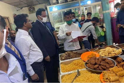 ঠাকুরগাঁওয়ে দুই হোটেল মালিককে ৬ লাখ টাকা জরিমানা