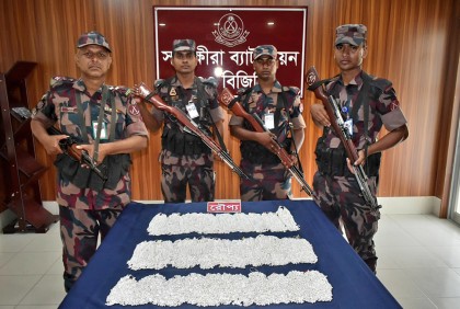 সাতক্ষীরায় ১২ কেজি রুপার গহনা জব্দ