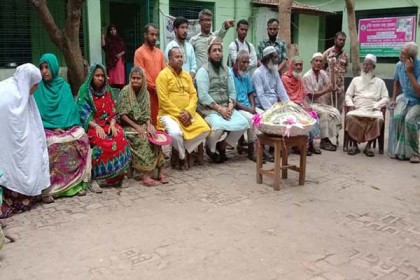 বৃদ্ধাশ্রমে প্রবীণদের সঙ্গে নববর্ষ উদযাপন করলেন ড. কাজী এরতেজা 