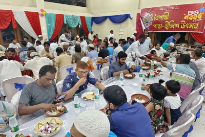দিনাজপুরে পান্তা-ইলিশ উৎসব