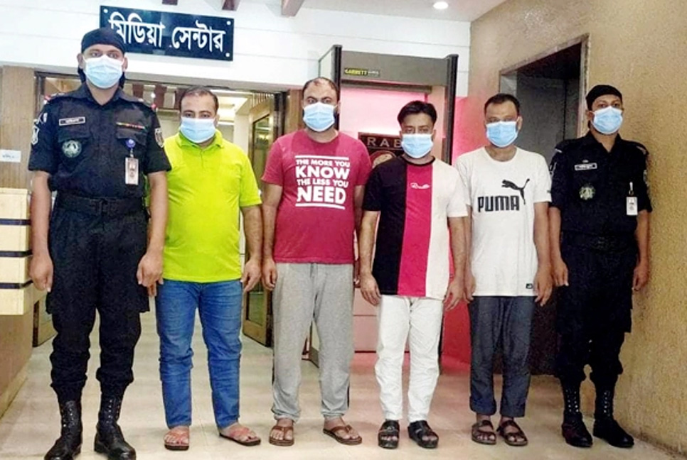 সৌদিতে পাঠানোর কথা বলে ঢাকায় এনে ধর্ষণের অভিযোগ, গ্রেফতার ৪

